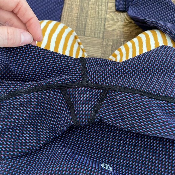 Lululemon Leggings size 4 - Picture 4 of 6